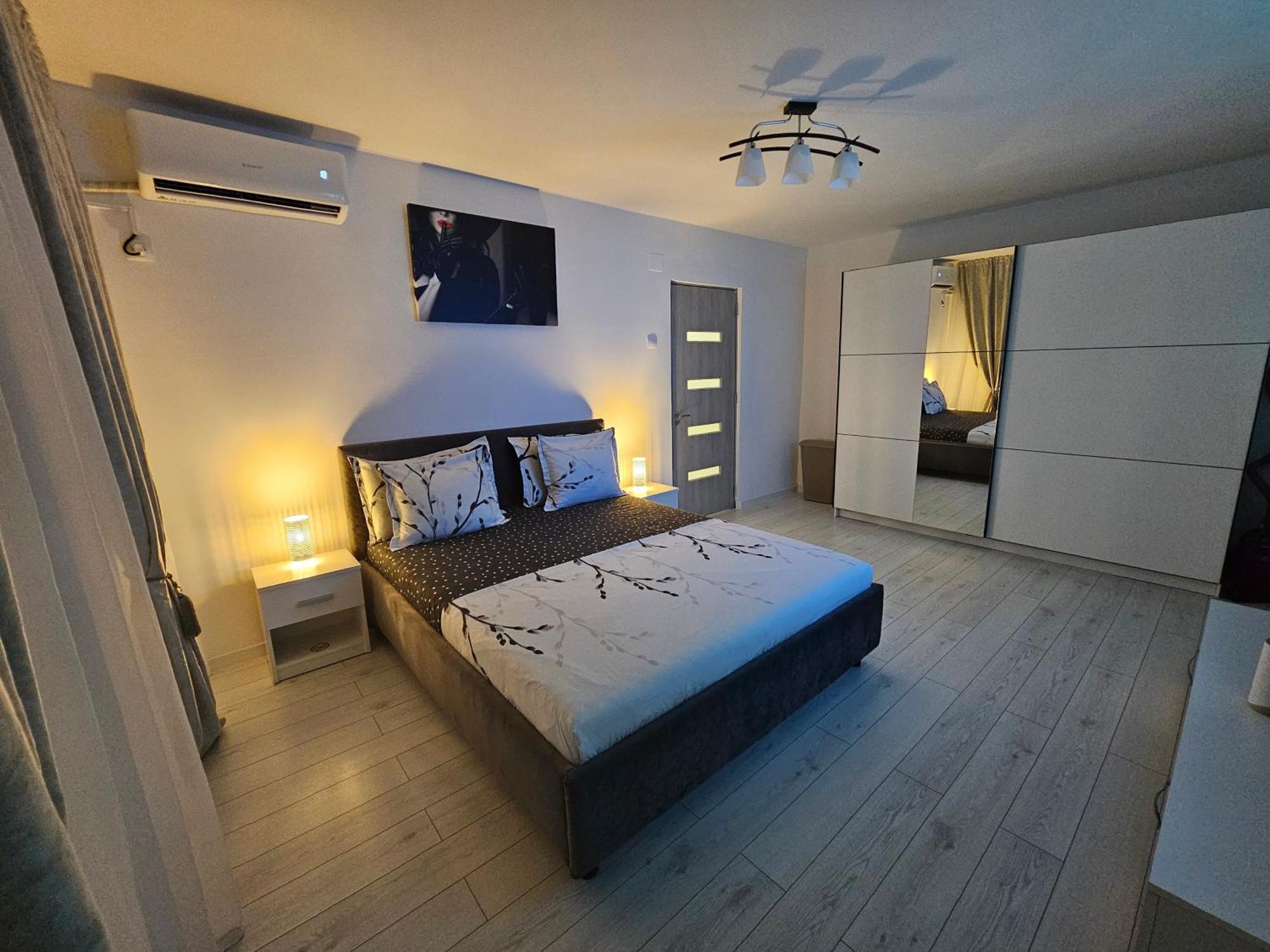 Blue Star STUDIO Craiova Zimmer foto